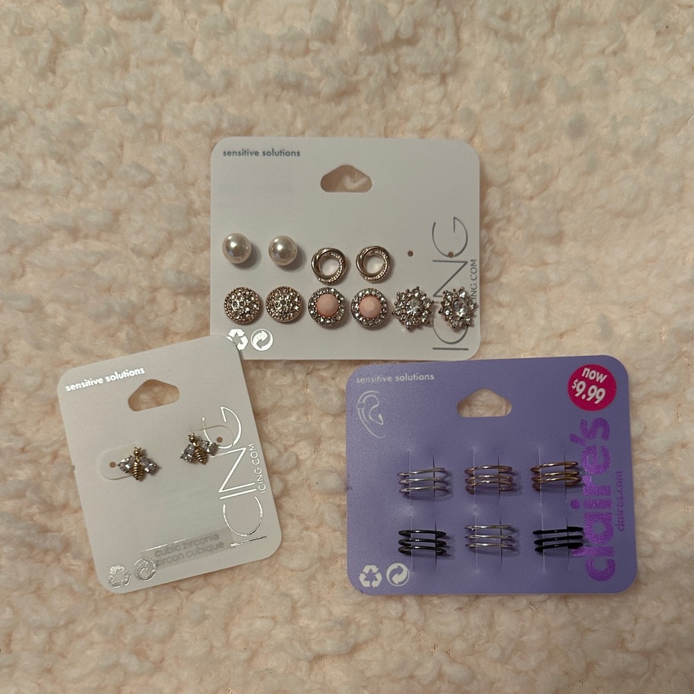 Claire's and Icing Earring Set